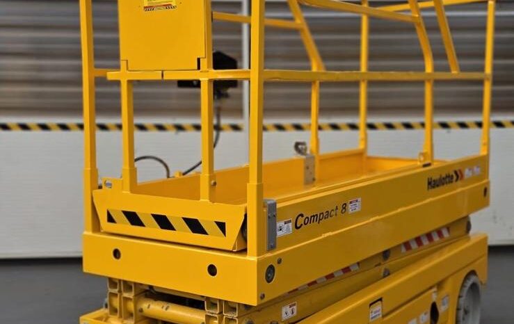 
								2017 Haulotte Compact 8 Makaslı Platform dolu									