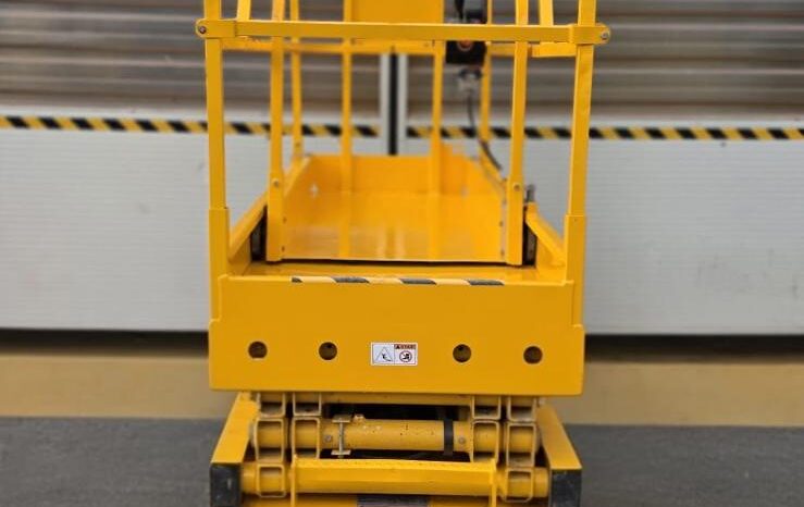 
								2017 Haulotte Compact 8 Makaslı Platform dolu									