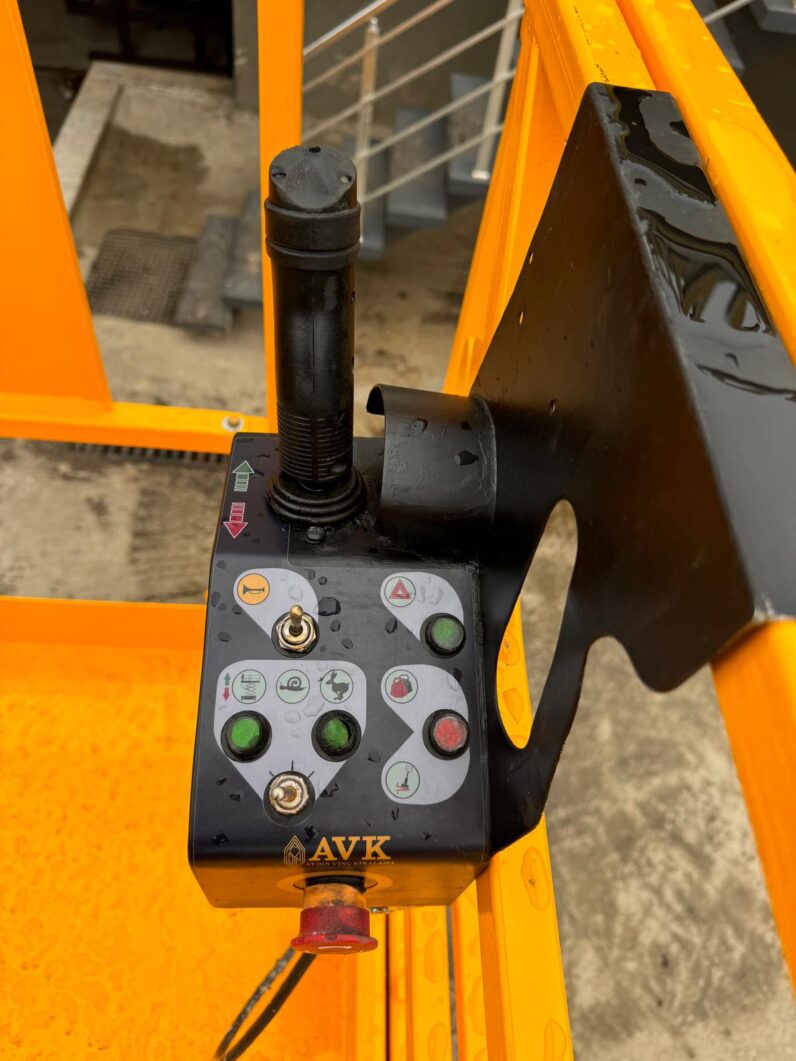 
								2017 Haulotte Compact 8 Makaslı Platform dolu									